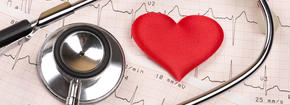 © - fotolia.com Cardiogram chart with red heart and stethoscope